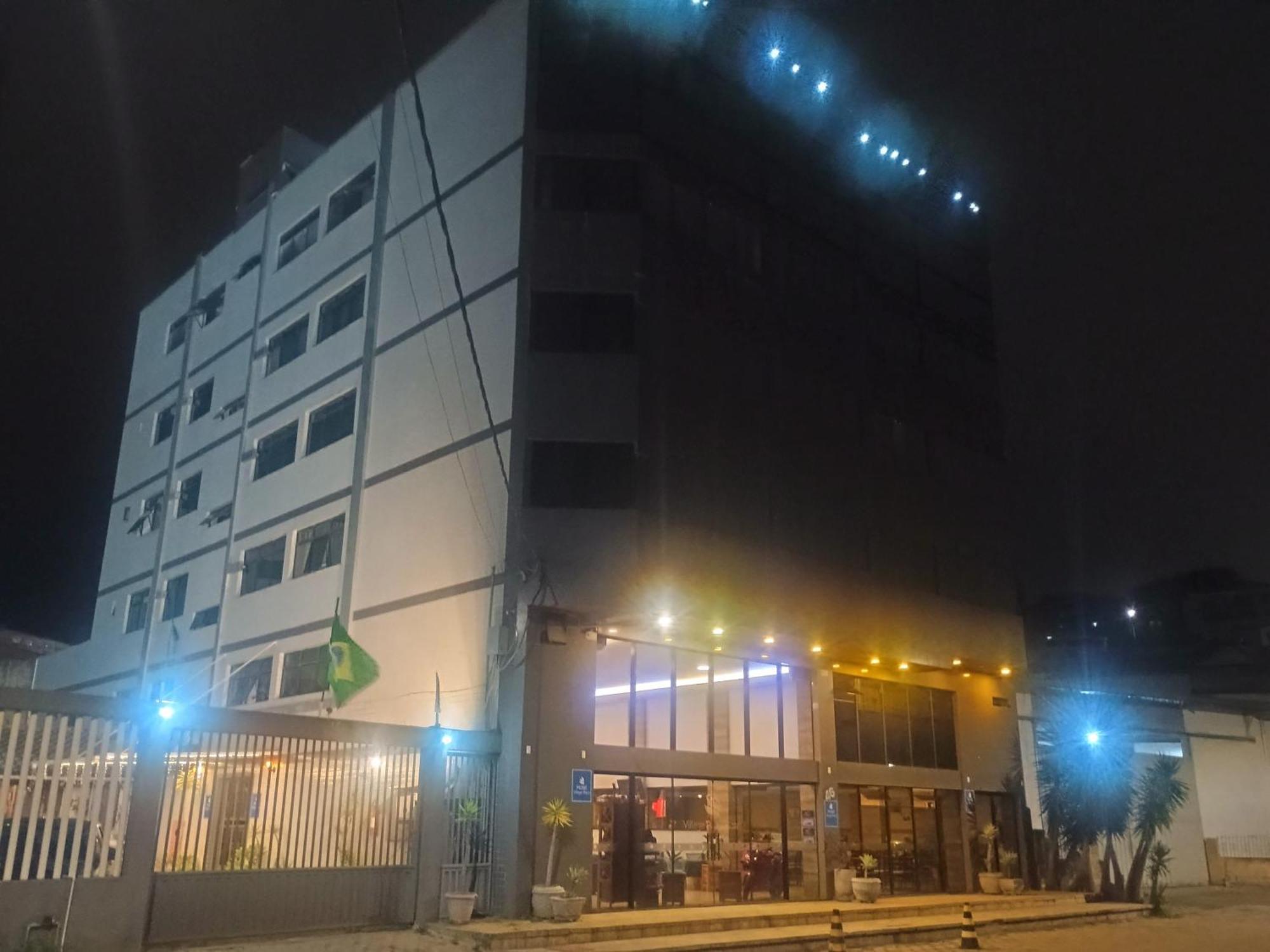 Village Plaza Hotel バルバセーナ エクステリア 写真