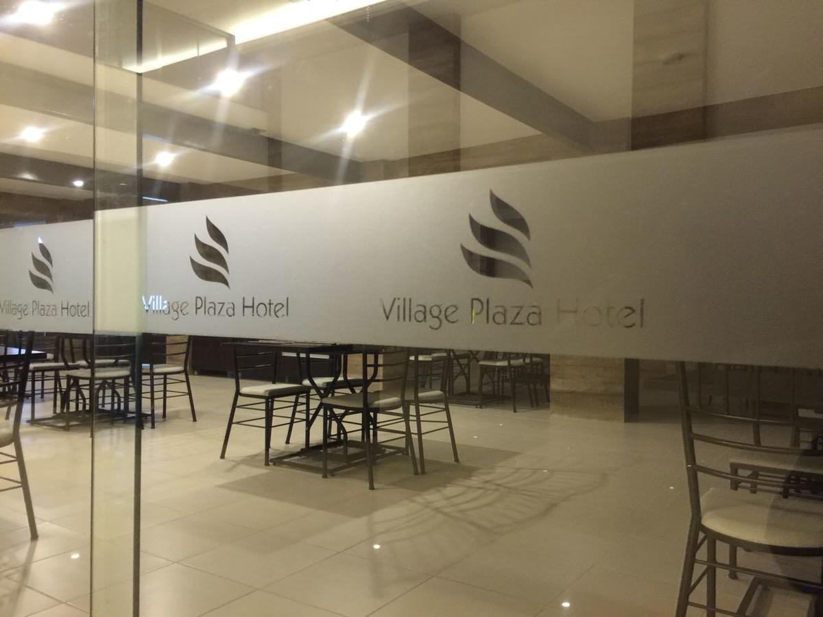 Village Plaza Hotel バルバセーナ エクステリア 写真